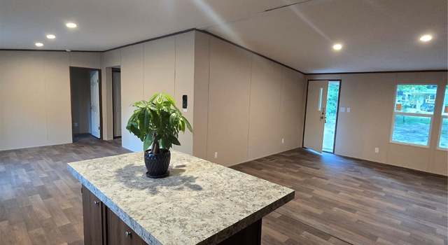 Photo of 8284 Basswood Ln, Plantersville, TX 77363