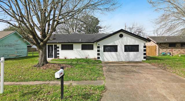 Photo of 812 Whelton Dr, Pasadena, TX 77503