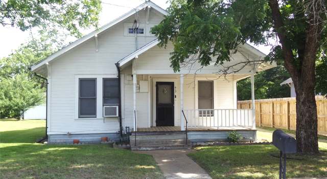 Photo of 413 Paulus St, Schulenburg, TX 78956