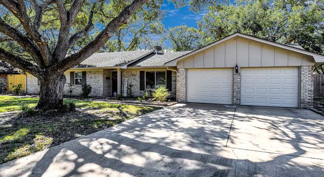 Photo of 1305 Wallace St, El Campo, TX 77437