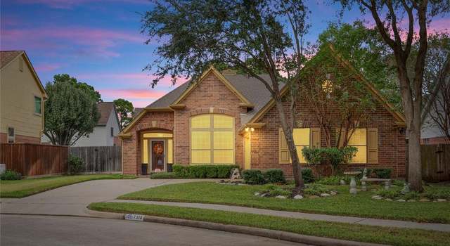 Photo of 7318 Mountain Valley Dr, Houston, TX 77095