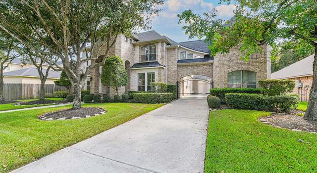 Property at 13318 Greenwood Lakes Ln, Houston, TX 77044, 4 beds, 3.5 baths