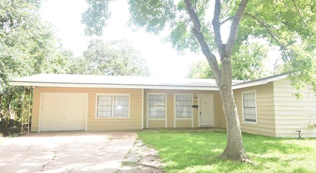 Photo of 210 19th Ave N, Texas City, TX 77590