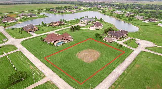 Photo of 6801 E Brook Ct, Dickinson, TX 77539