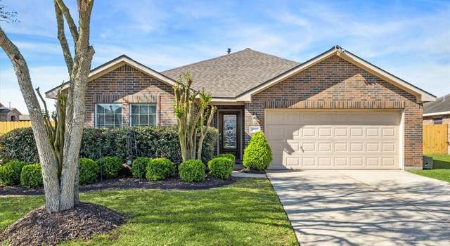 Photo of 1802 Majestic Oak Dr, Pearland, TX 77581