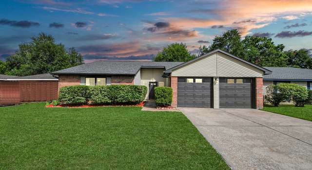 Photo of 2315 Colonial Ridge Dr, Friendswood, TX 77546