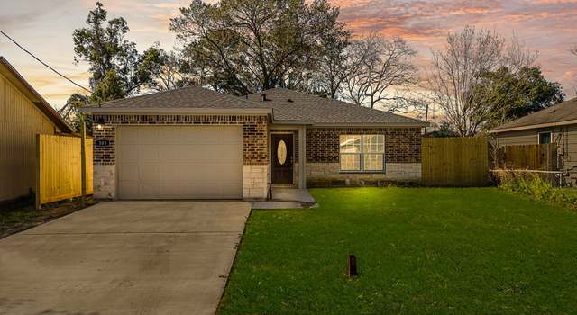 Photo of 305 E Humble St, Baytown, TX 77520