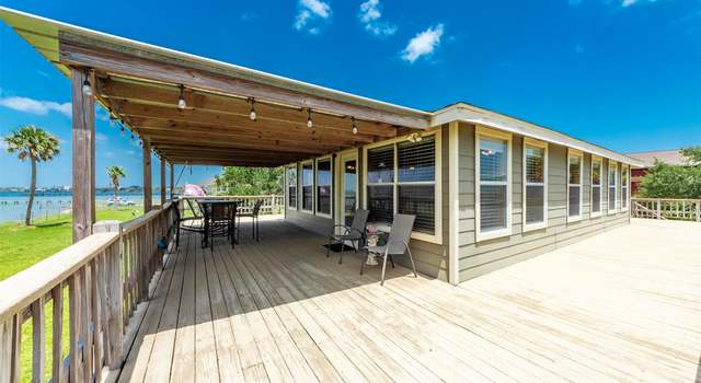 Photo of 1102 15th St, San Leon, TX 77539