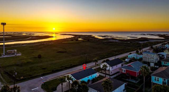Photo of 16714 Jolly Roger Rd, Galveston, TX 77554