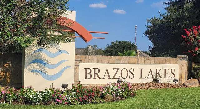 Photo of 5611 Brazos Lakes Dr, Richmond, TX 77469