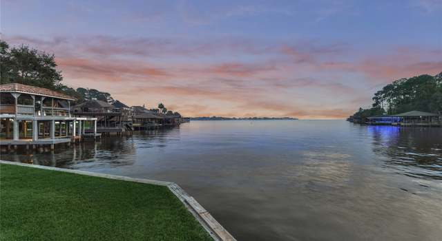 Photo of 12424 Lake Vista Dr, Willis, TX 77318
