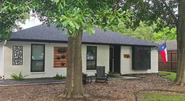 Photo of 211 S Poplar St, Tomball, TX 77375