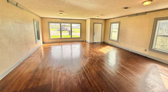 Photo of 3600 Main Ave, Groves, TX 77619