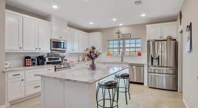 Photo of 414 N Old Springfield Rd, North Zulch, TX 77872
