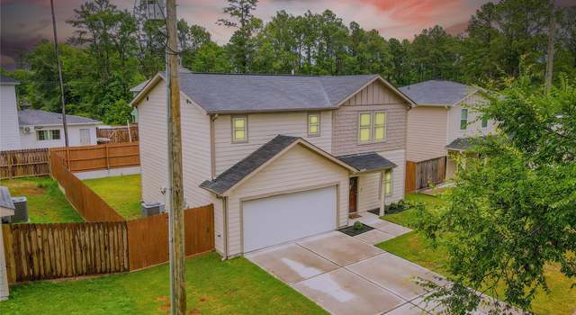 Photo of 940 Cedar Point Dr, Livingston, TX 77351