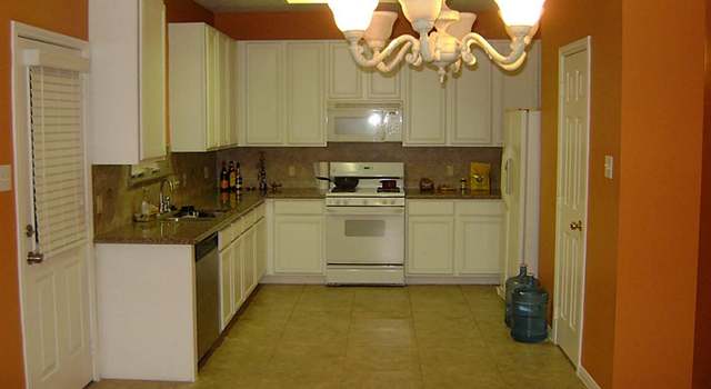 Photo of 13338 Garden Grv, Houston, TX 77082