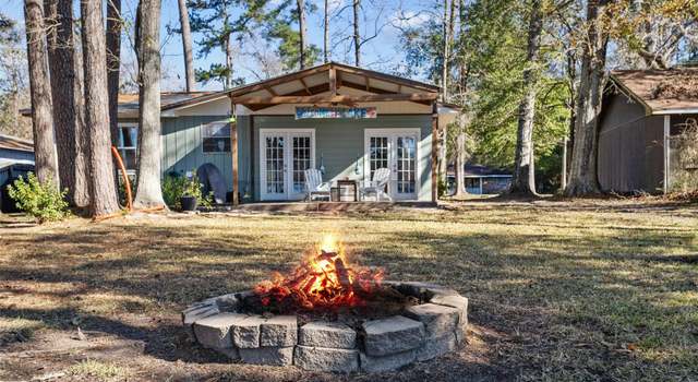 Photo of 808 E Charmaine Dr E, Woodville, TX 75979
