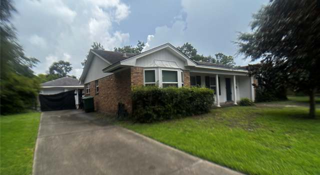 Photo of 8210 Edgemoor Dr, Houston, TX 77036