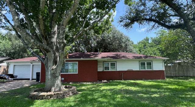 Photo of 1908 W Norris St, El Campo, TX 77437