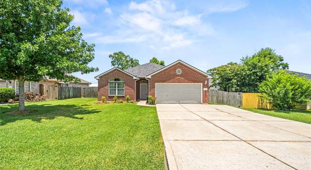 Photo of 13450 Lake Breeze Ln, Willis, TX 77318