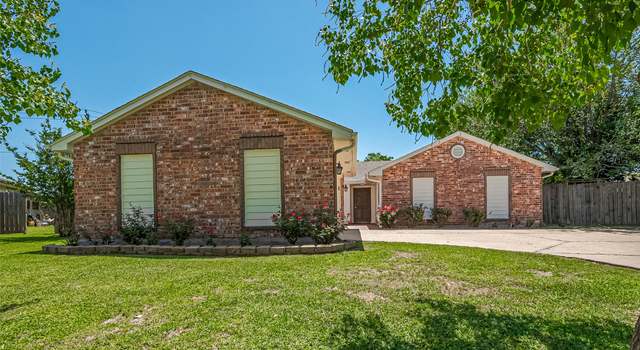 Photo of 12703 Fenimore Ct, Sugar Land, TX 77478