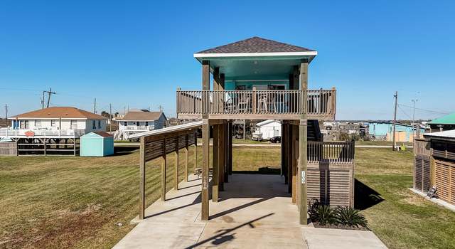 Photo of 109 Ocean Tide Dr, Crystal Beach, TX 77650