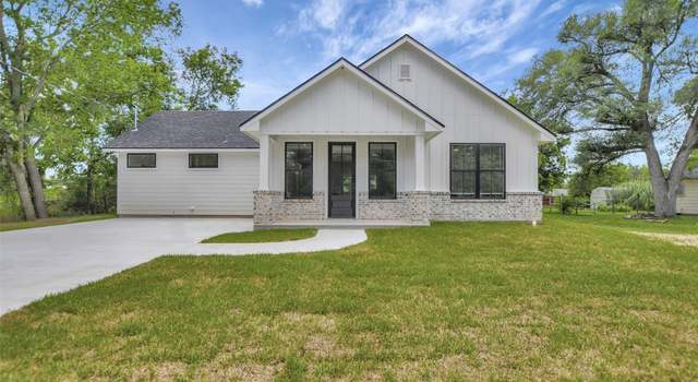 Photo of 203 N Woodrow St, Madisonville, TX 77864