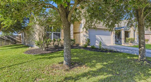 Photo of 30070 Walden Farms Ln, Brookshire, TX 77423
