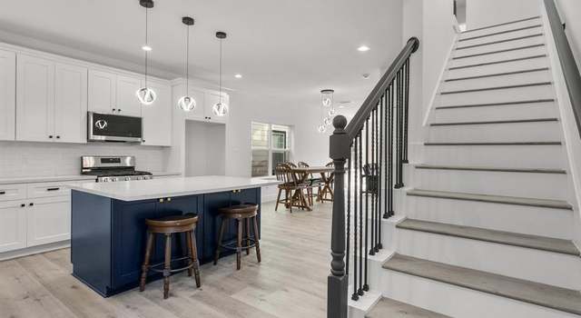 Photo of 7946 Dyer St, Houston, TX 77088