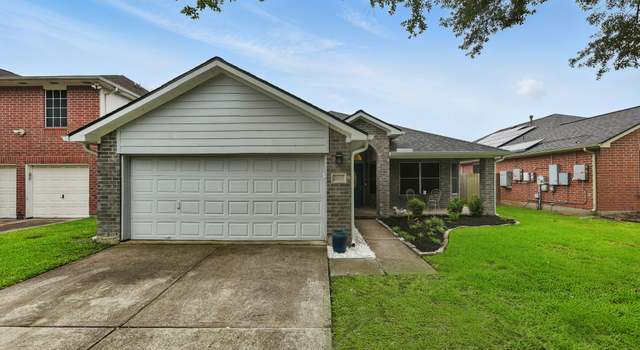 Photo of 2878 Rocky Creek Ln, Dickinson, TX 77539