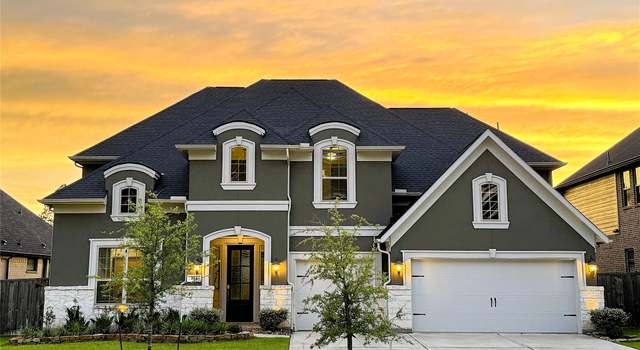 Photo of 814 Walnut Park Ln, Pinehurst, TX 77362