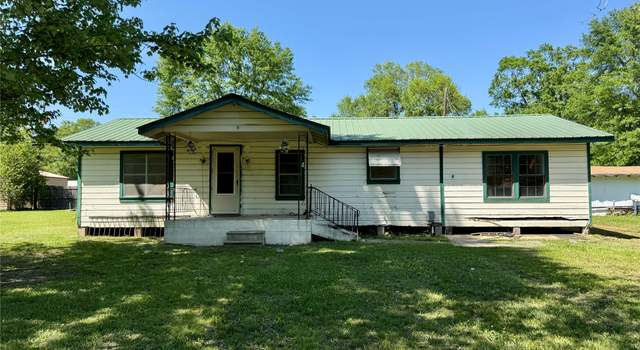 Photo of 210 E Doel Bean St, Kirbyville, TX 75956