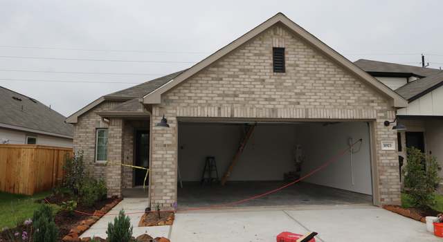 Photo of 31923 Splendor Dr, Fulshear, TX 77441
