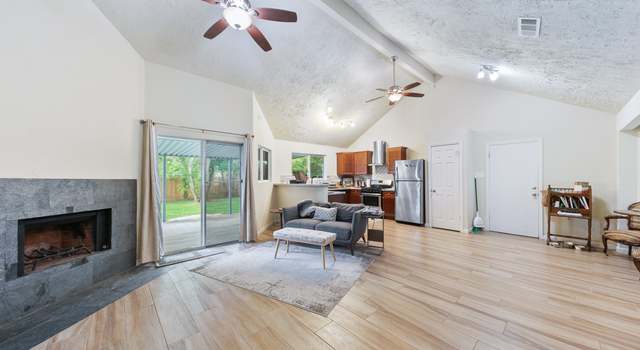 Photo of 3102 S Peach Hollow Cir, Pearland, TX 77584