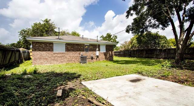 Photo of 2615 6th Ave N, Texas City, TX 77590