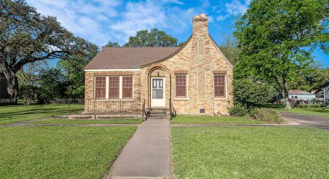 Photo of 918 Front St, Columbus, TX 78934