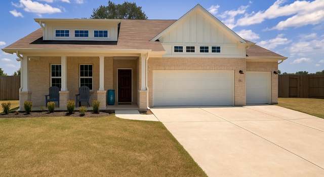Photo of 253 Twin Lakes Blvd W, West Columbia, TX 77486