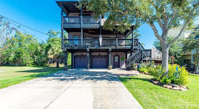 Photo of 711 Pine Rd, Clear Lake Shores, TX 77565
