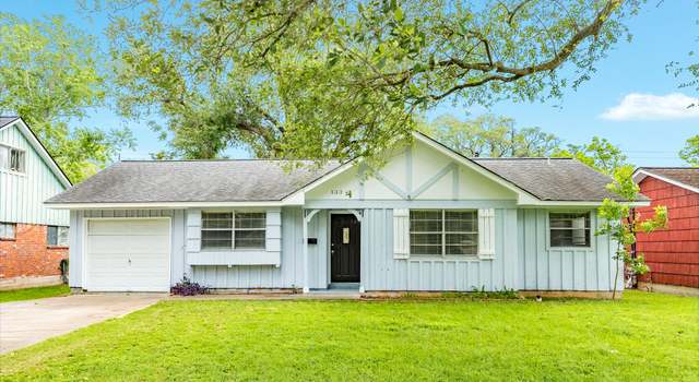 Photo of 133 Cannon St, Clute, TX 77531