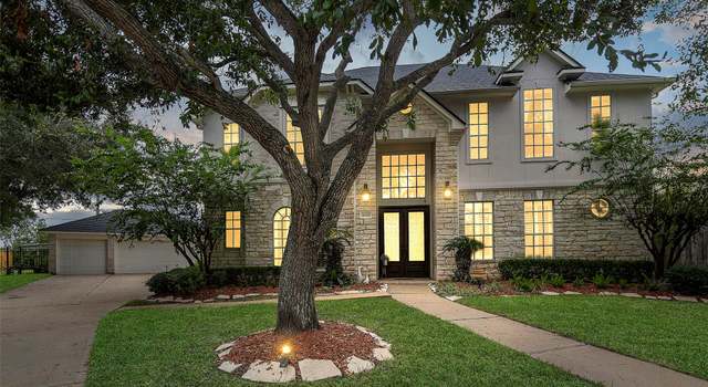 Photo of 6023 Springbrook Ct, Sugar Land, TX 77479