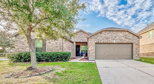 Photo of 6002 Village Grove Dr, Pearland, TX 77581