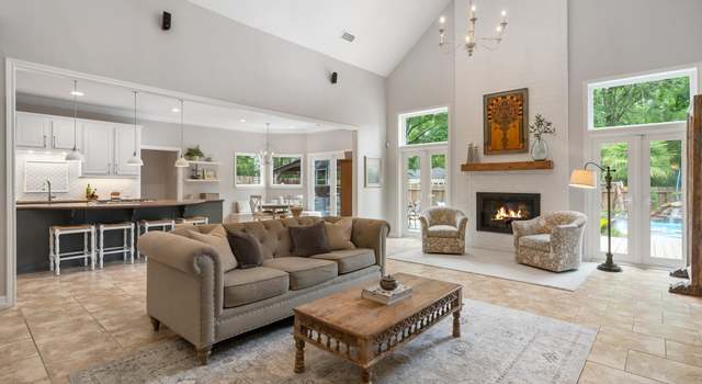 Photo of 2910 Crossvine Cir, The Woodlands, TX 77380