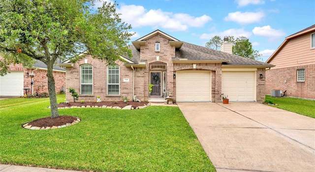 Photo of 2988 Creek Falls Ct, Pearland, TX 77581