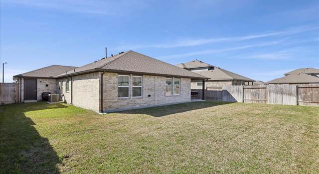 Photo of 933 Neches Ln, Dayton, TX 77535
