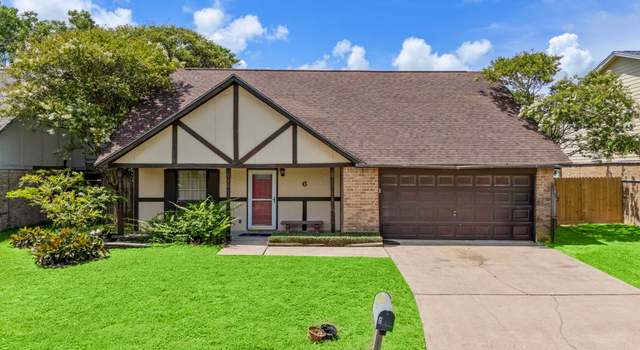 Photo of 6 Back Bay Cir, Galveston, TX 77551