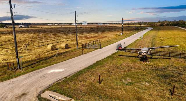 Photo of 7763 Meteor Dr, Sealy, TX 77474