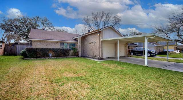 Photo of 2913 Marlin Ct S, League City, TX 77573