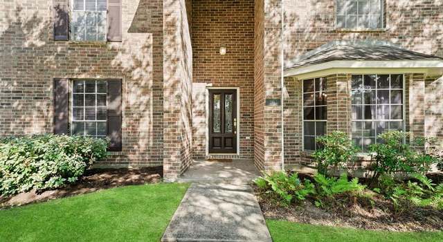 Photo of 401 Regency Ct, Friendswood, TX 77546