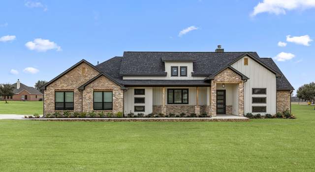 Photo of 709 Blue Topaz Dr, Bellville, TX 77418