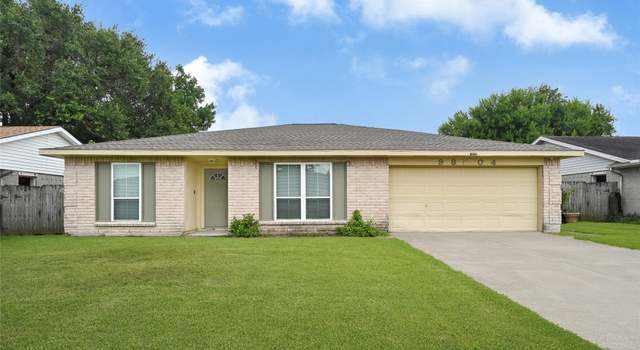 Photo of 9804 Thrush St, La Porte, TX 77571